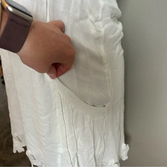 Lulus ‘Lily Love Ivory Shift’ Dress - Picture 5 of 6